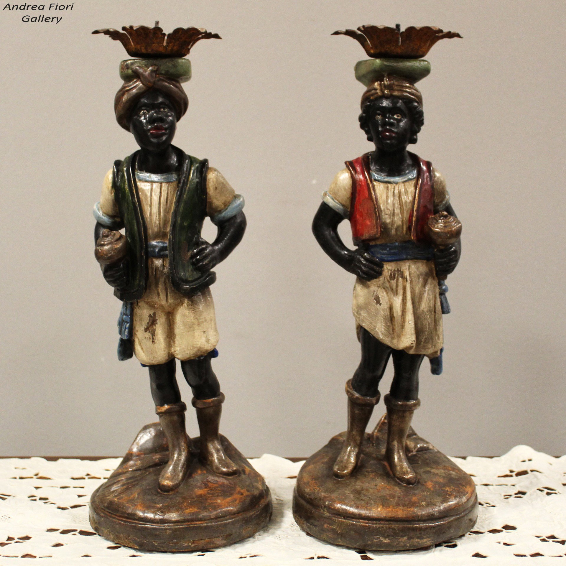 Ancienne paire de porteurs de cierges Maures de Venise - Italie, époque années 1800